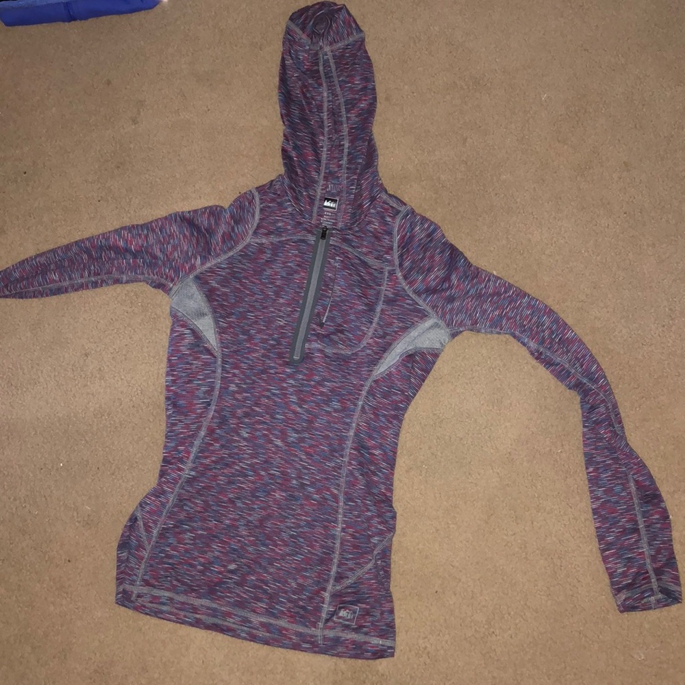 REI active top
